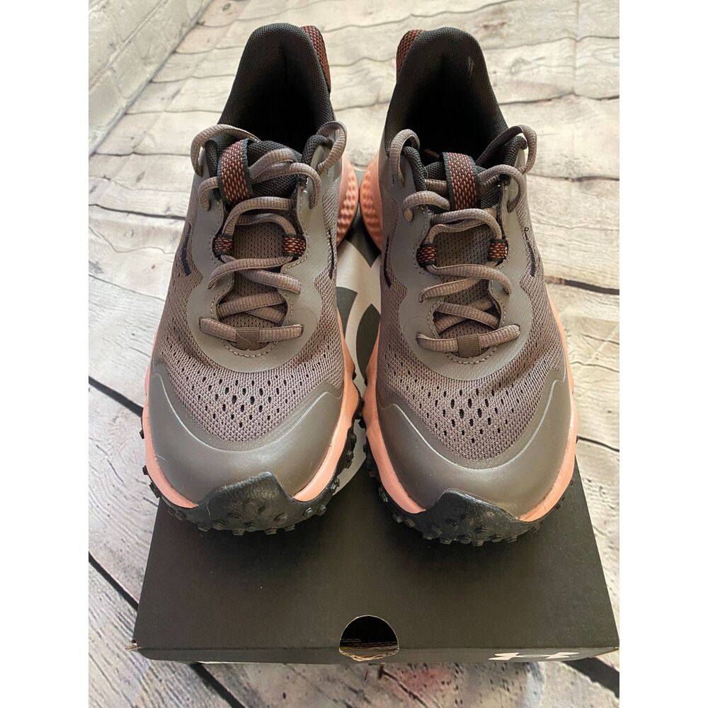Under Armour Women's UA W Charged Maven Trail Shoes Size 8.5 Worn Once